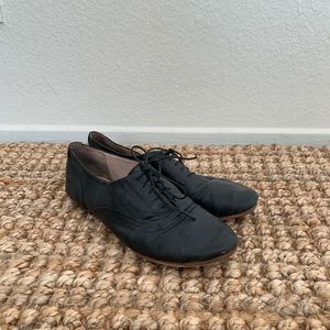 Bloch jazz-style black oxfords